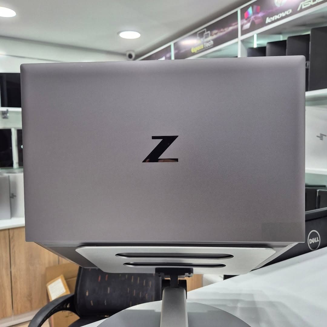 JKoss PC HP ZBook FireFly – Image 6