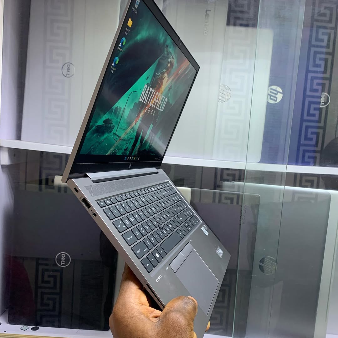 JKoss PC HP ZBook FireFly – Image 5