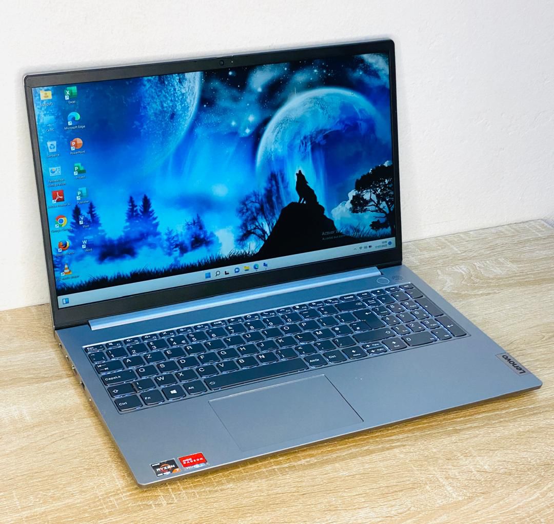 JKoss LENOVO ThinkB00k 15 G2( équivalent de i7) 11th gen