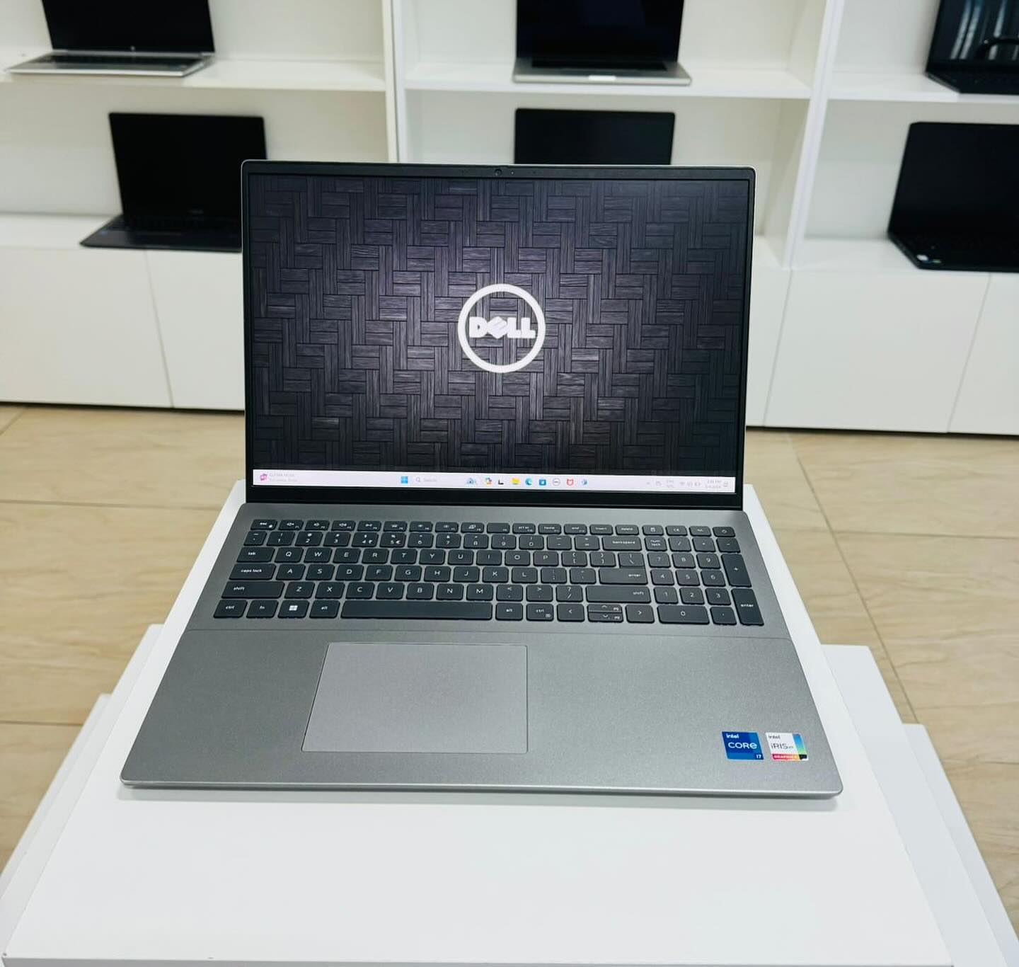 JKoss Ultra slim DELL VOSTRO 5620 i7 12th gen – Image 7