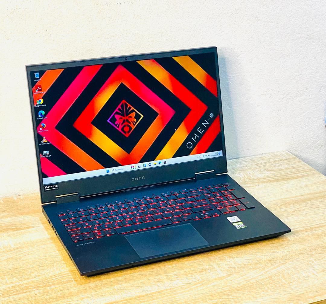 JKoss HP OMEN Laptop 15-ekOxxx i7 10th gen