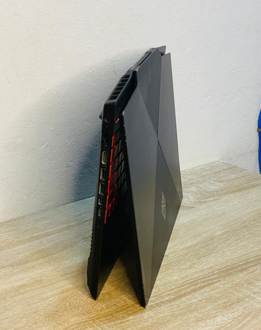 JKoss HP OMEN Laptop 15-dh1xxx i7 10th gen – Image 4