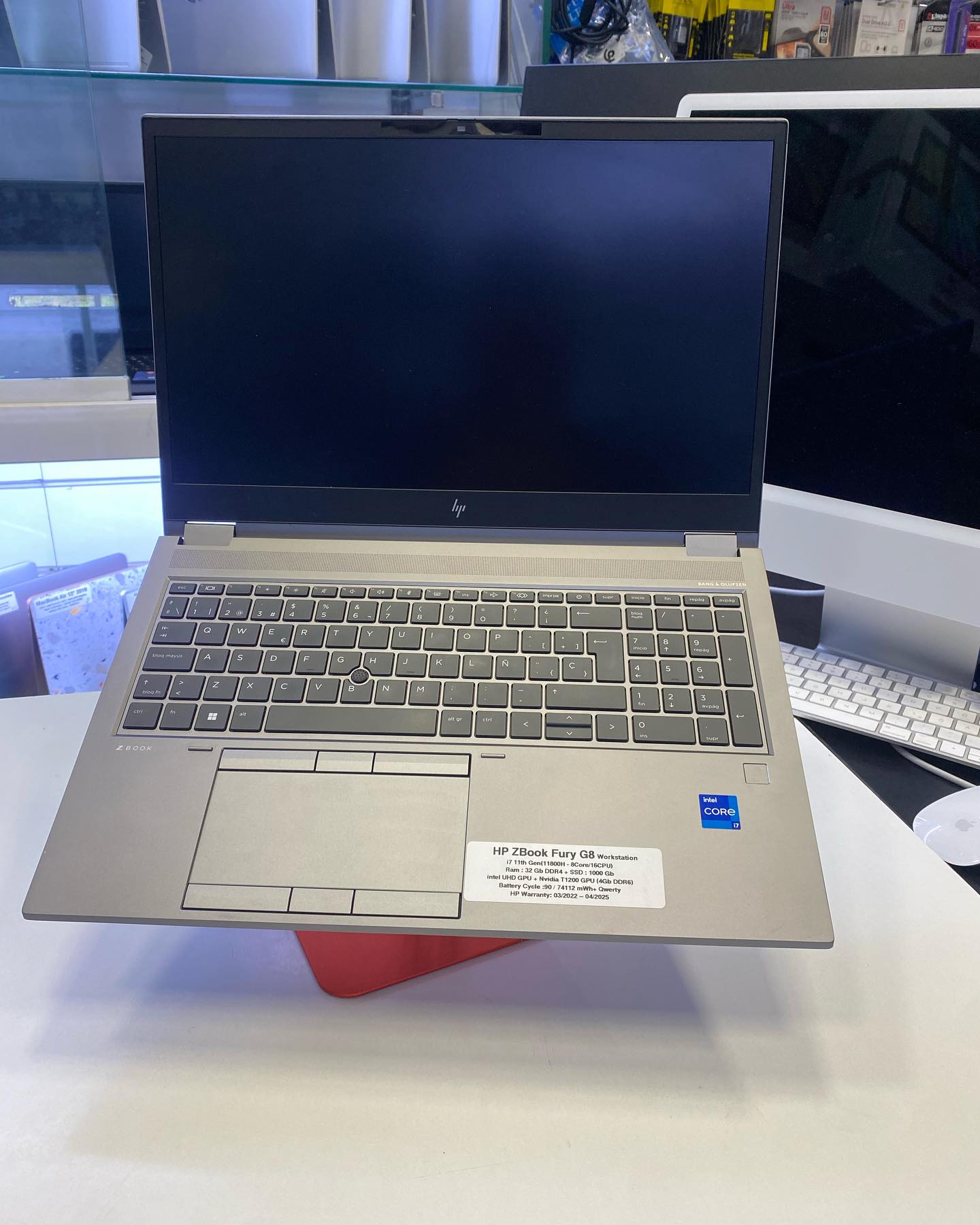 JKoss HP Zbook Fury G8 Mobile workstation version pro Gaming i7 11th gen