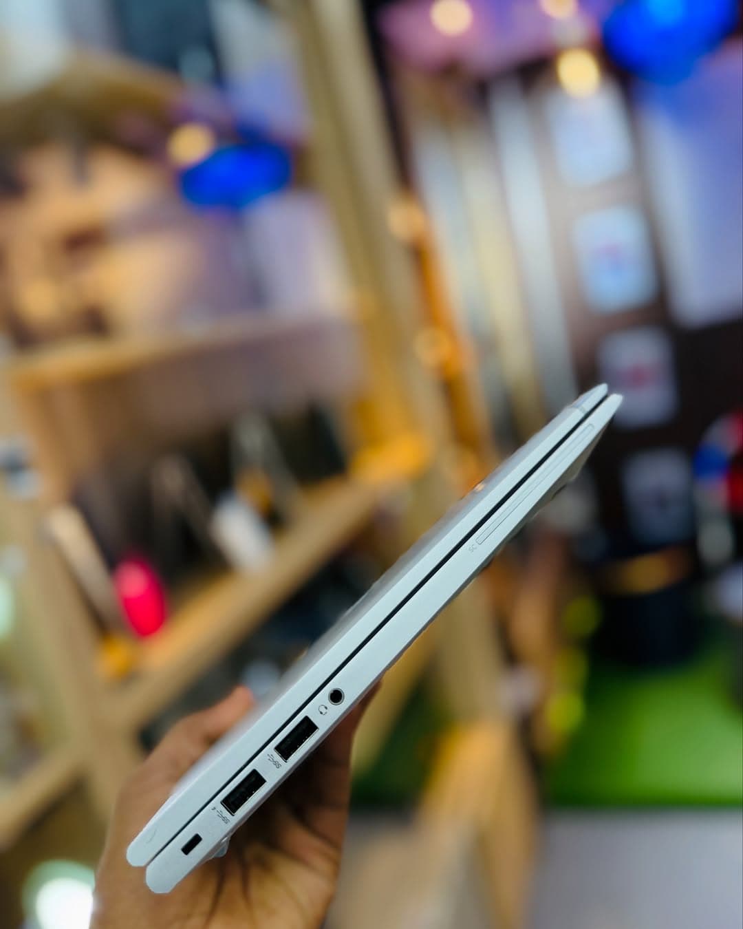 JKoss Elitebook 840 G8 Vpro i7 11th gen – Image 4