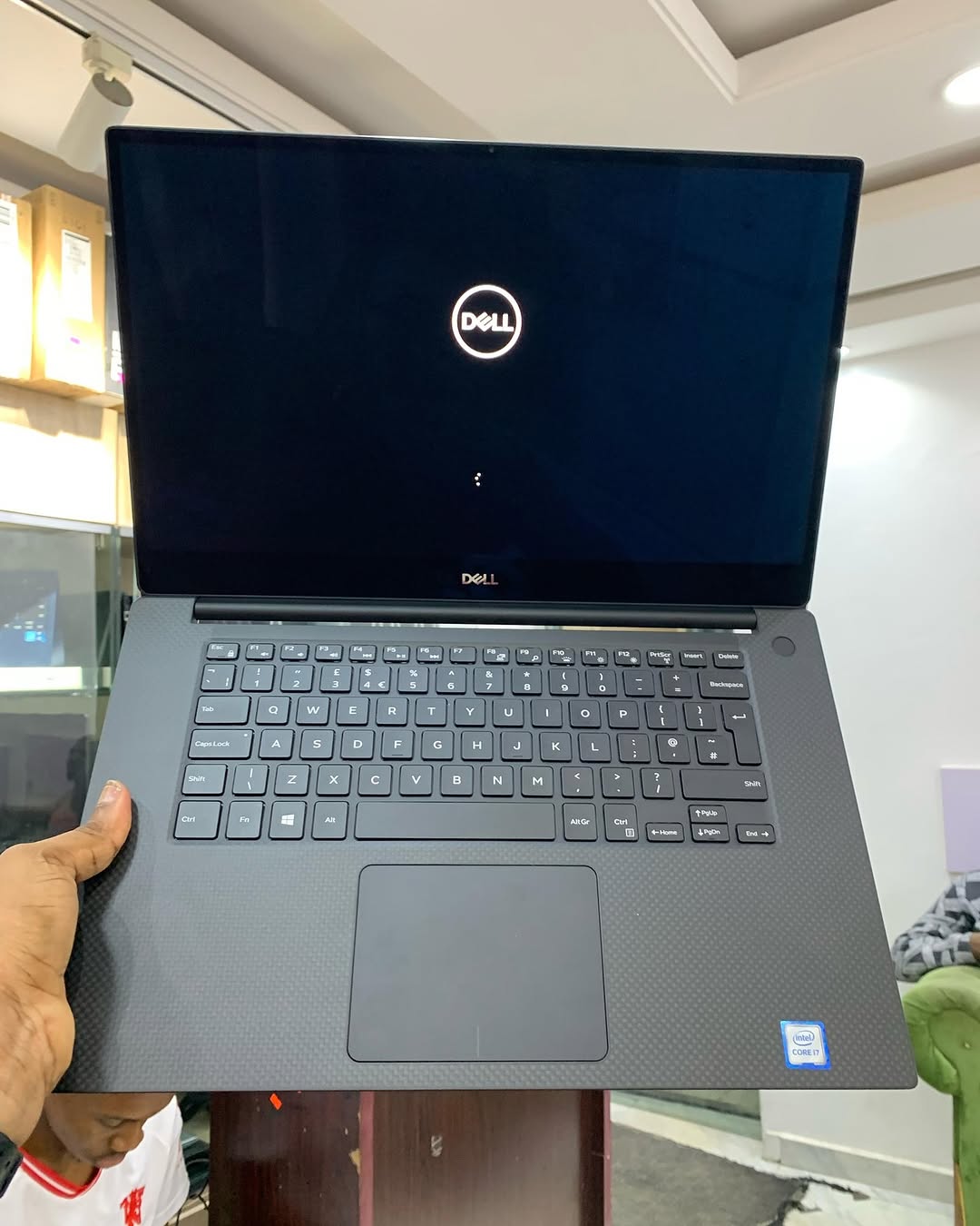 JKoss Mobile workstation Dell XPS 15 9550 Gaming i7 6th gen – Image 4