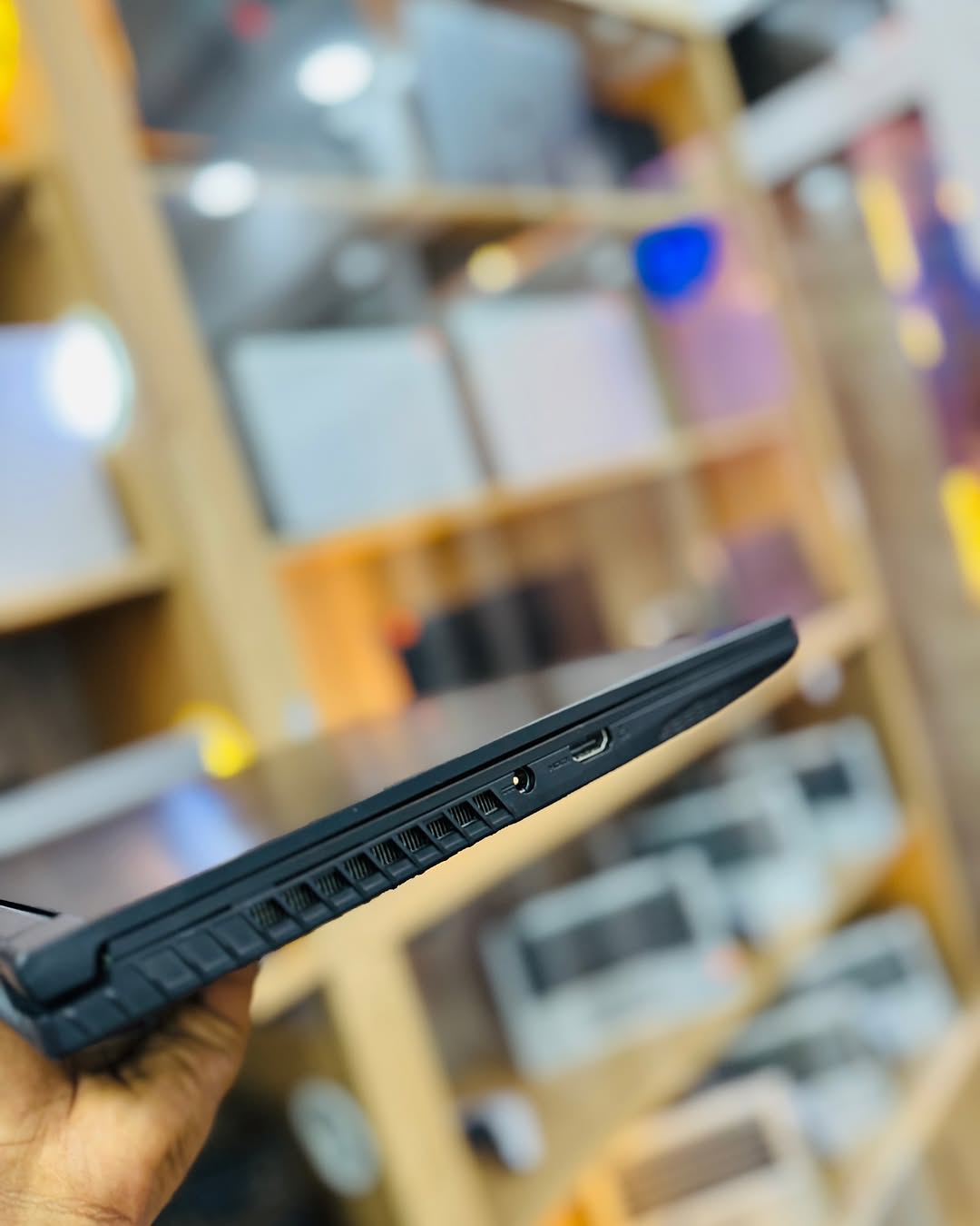 JKoss MSI GF63 thin 10SC Gaming i5 10th gen – Image 6