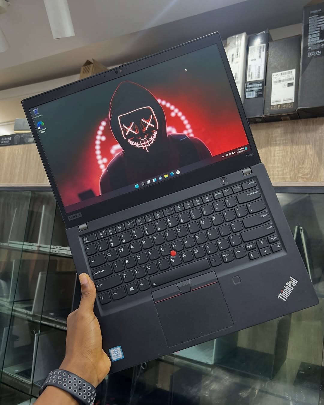 JKoss LENOVO thinkpad T490s i5 8th gen – Image 4