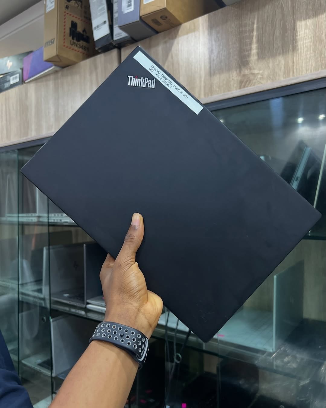 JKoss LENOVO thinkpad T490s i5 8th gen – Image 5