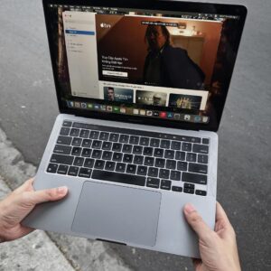 JKoss MacBook Pro 2022 (Puce M2)