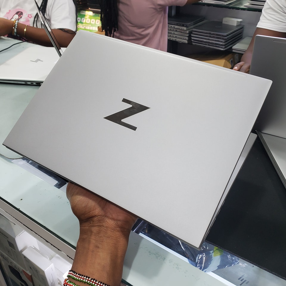 JKoss HP ZBOOK Firefly 14 inch G9 Mobile workstation i5 12th gen – Image 4